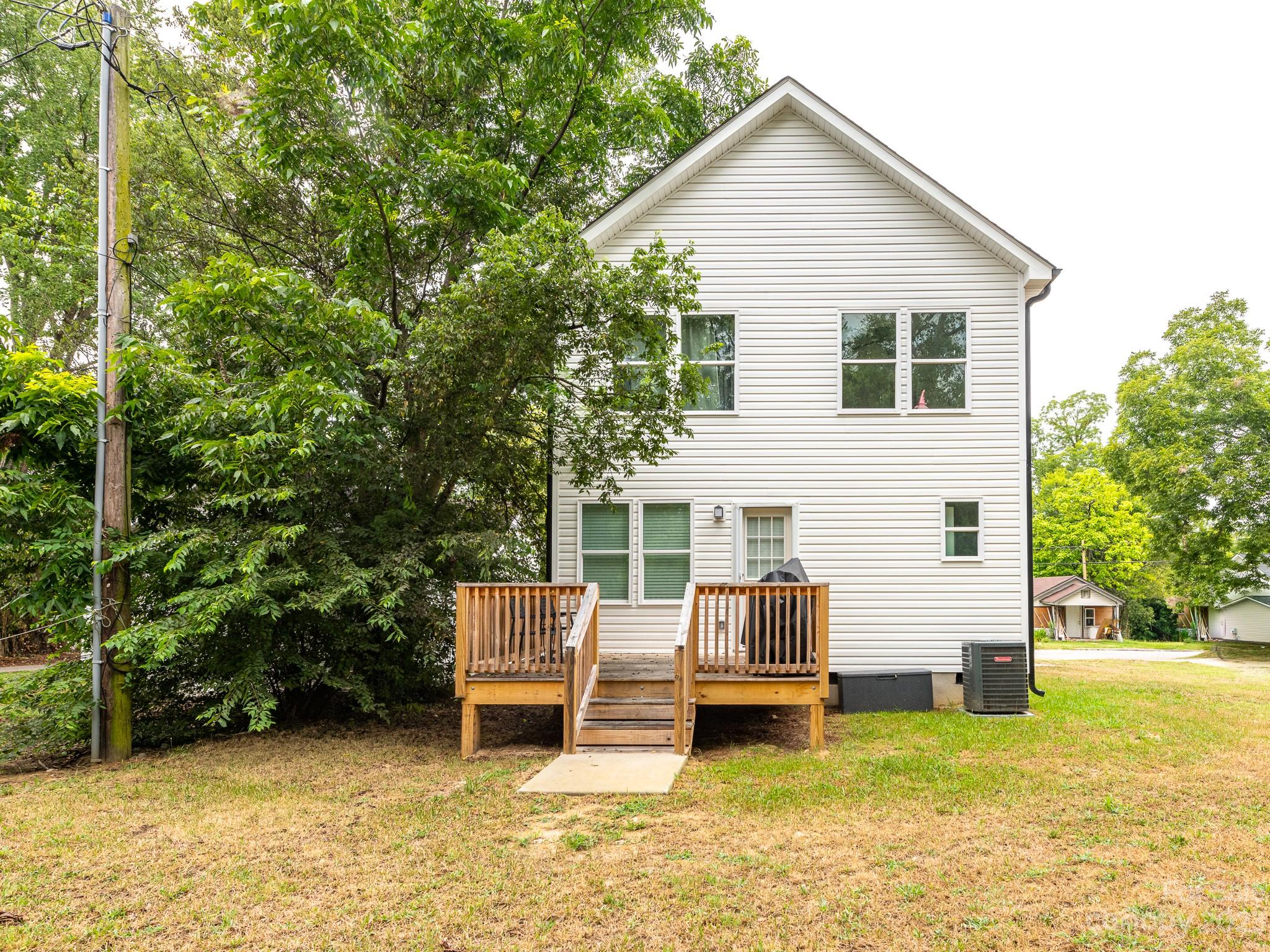 123 Pleasant Hill Street
