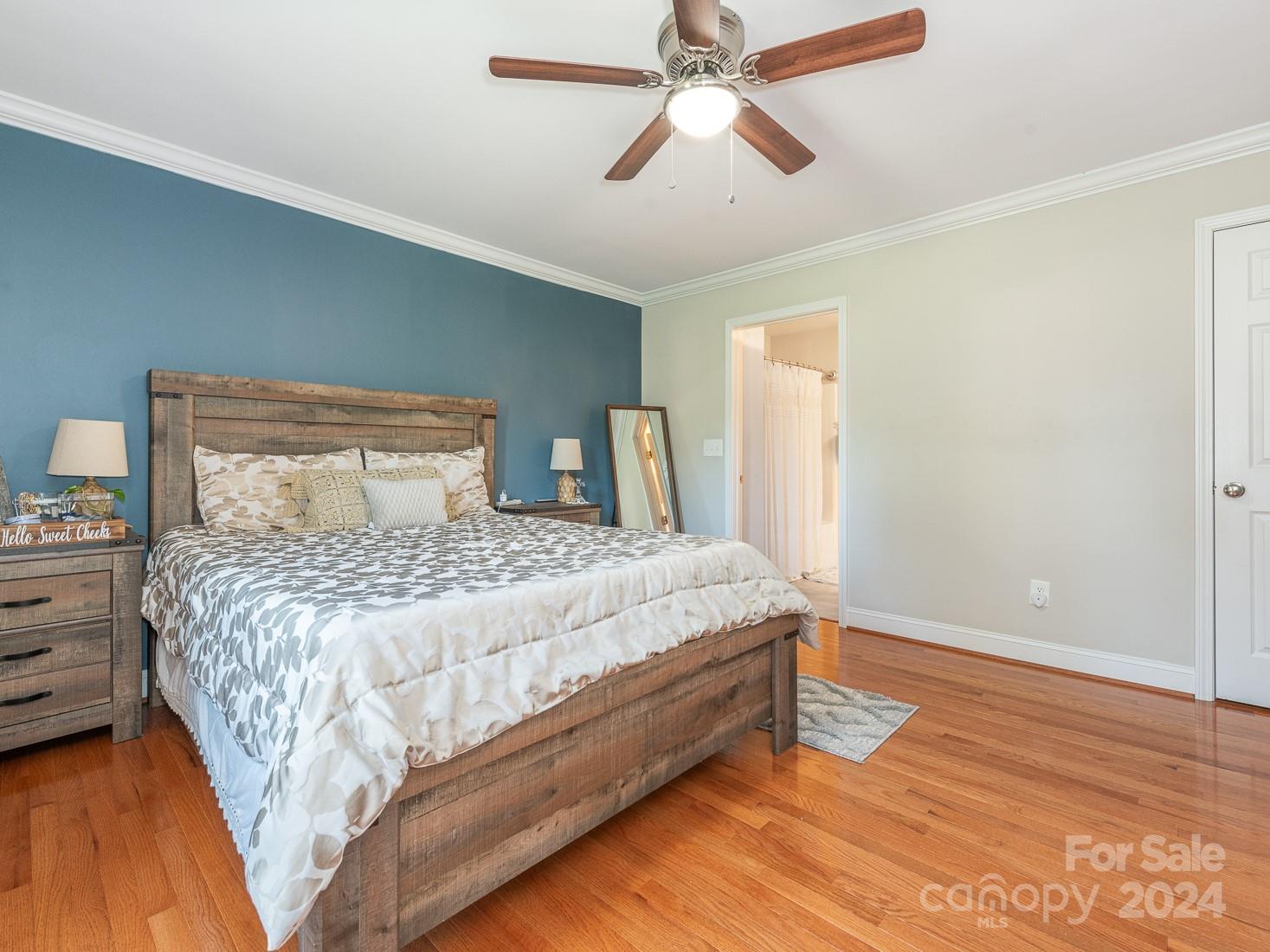 706 Woodside Drive