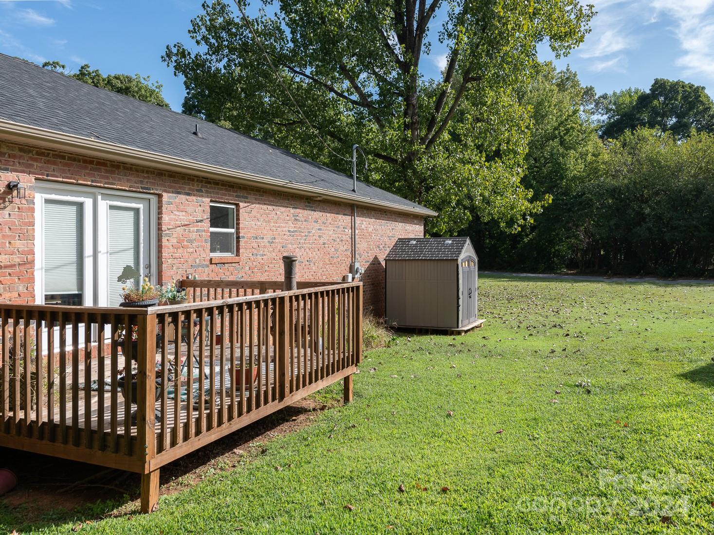 706 Woodside Drive