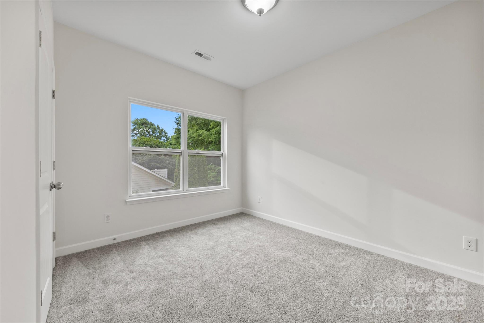 8505 Loxton Circle