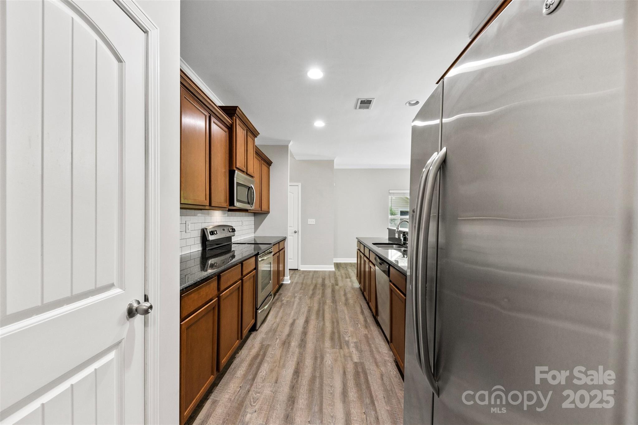 8505 Loxton Circle