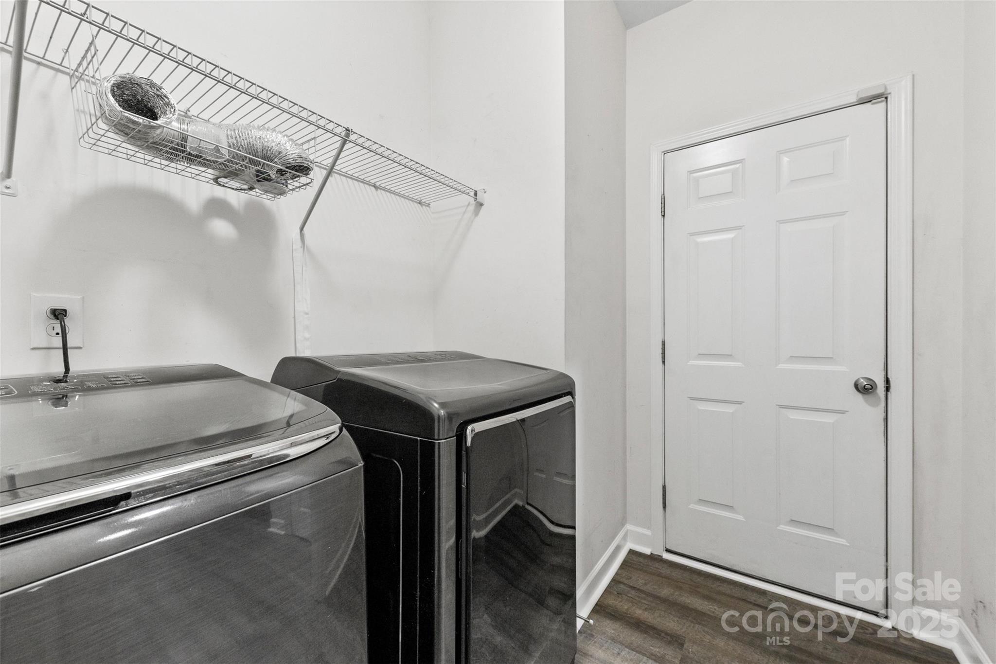 8505 Loxton Circle