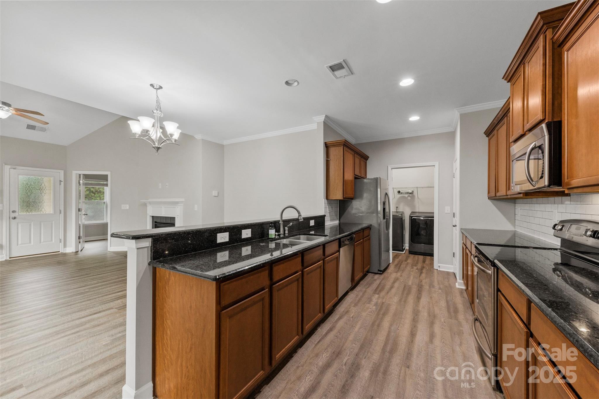 8505 Loxton Circle