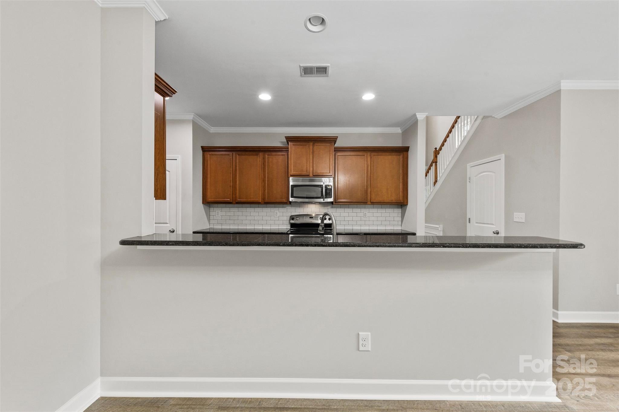 8505 Loxton Circle