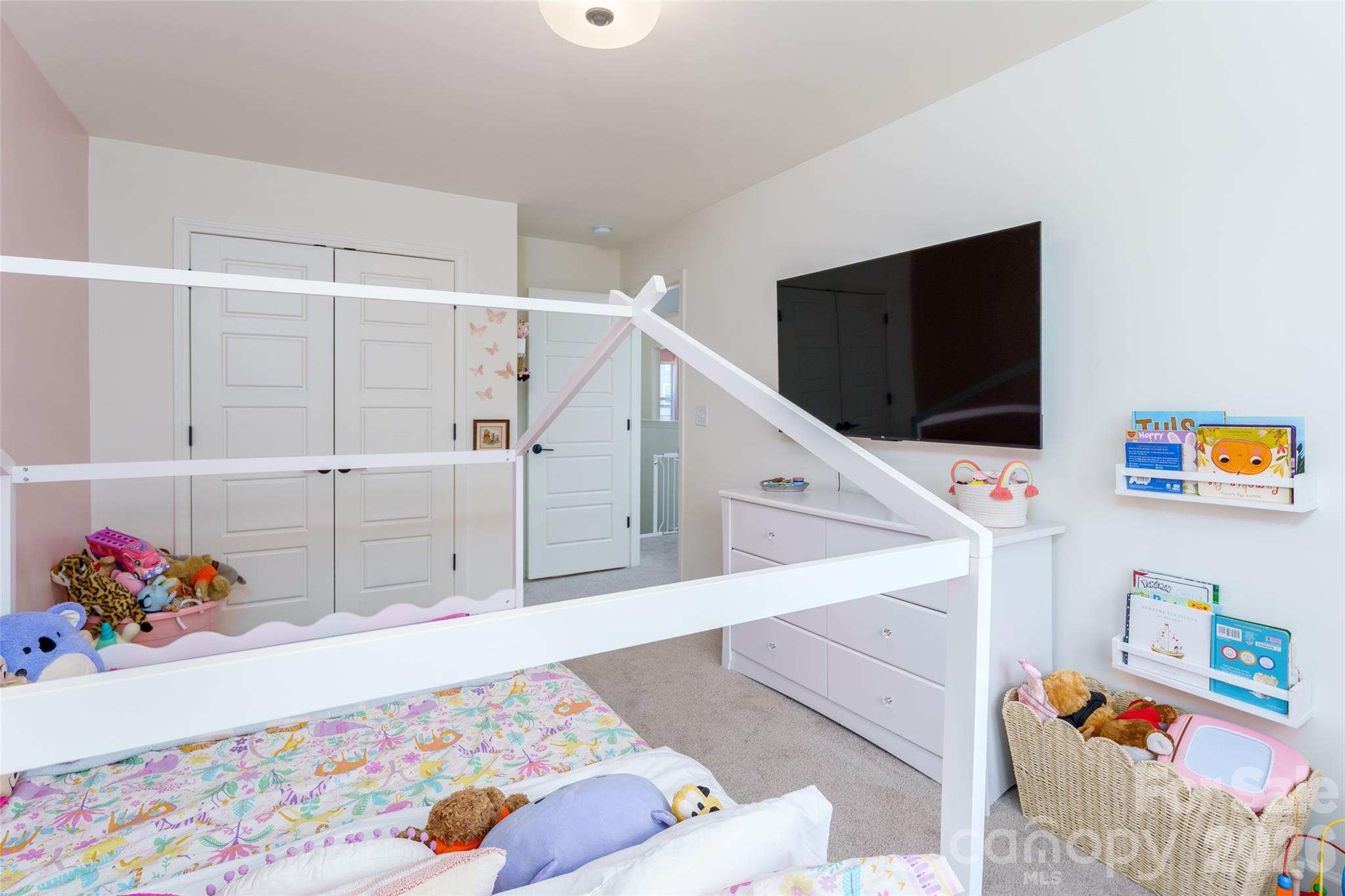 937 Canopy Falls Lane