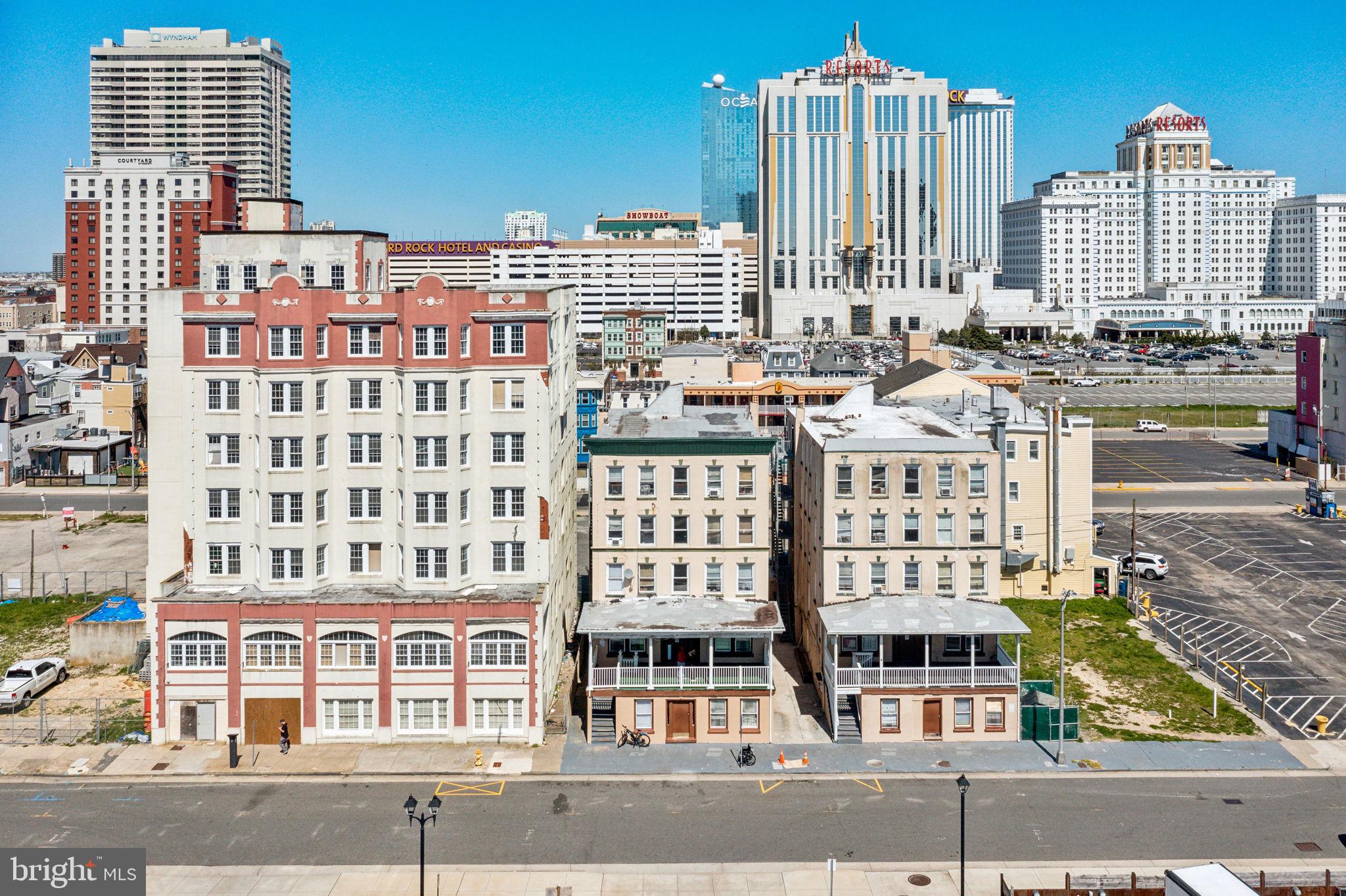 133-37 St James Pl