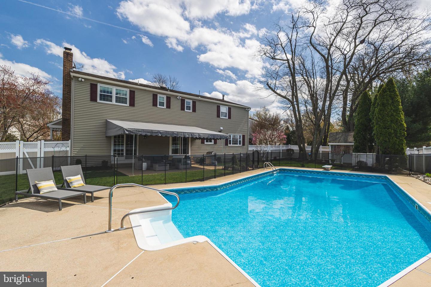 19 Beth Dr