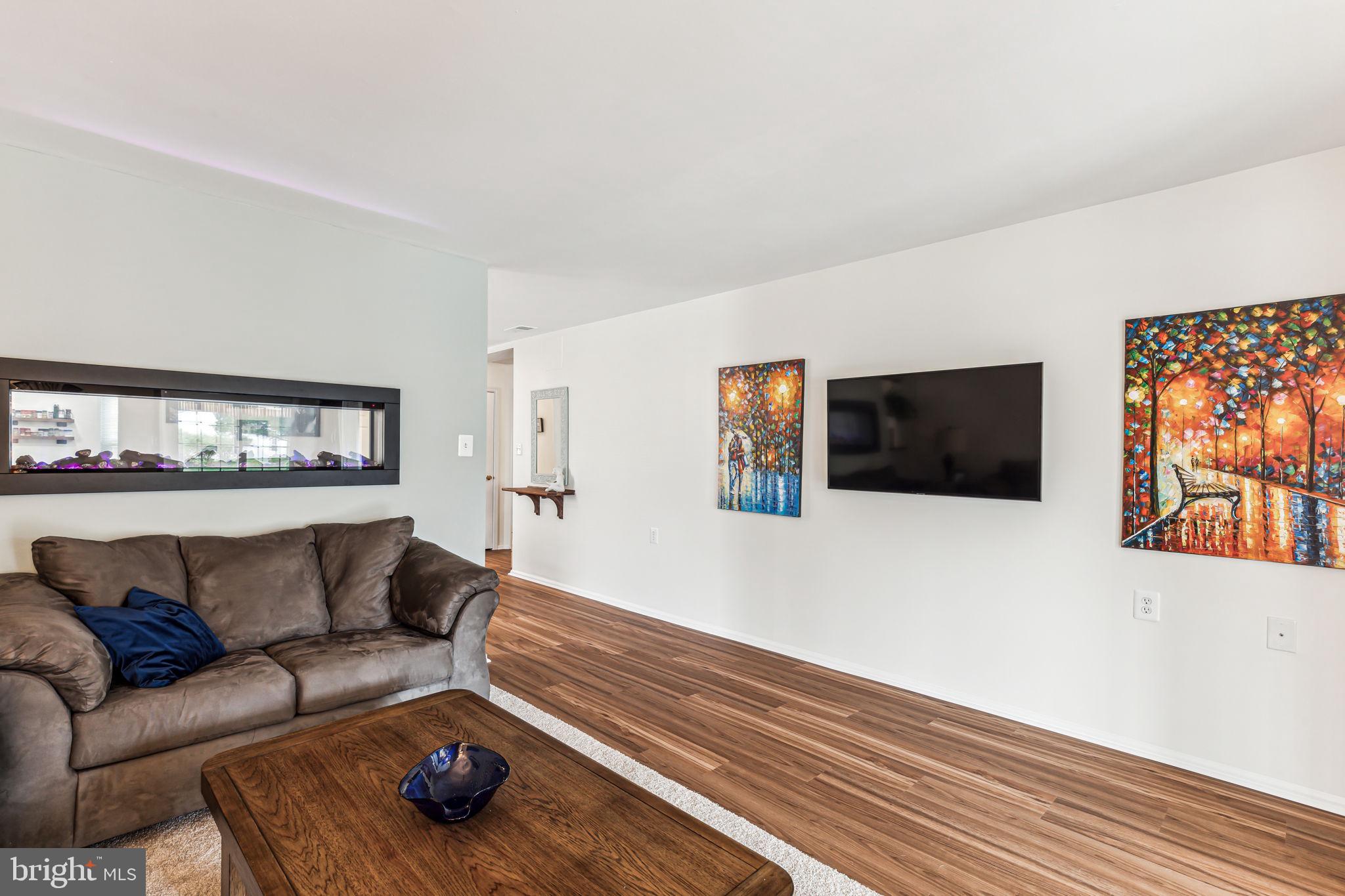 14 W Berwin Way