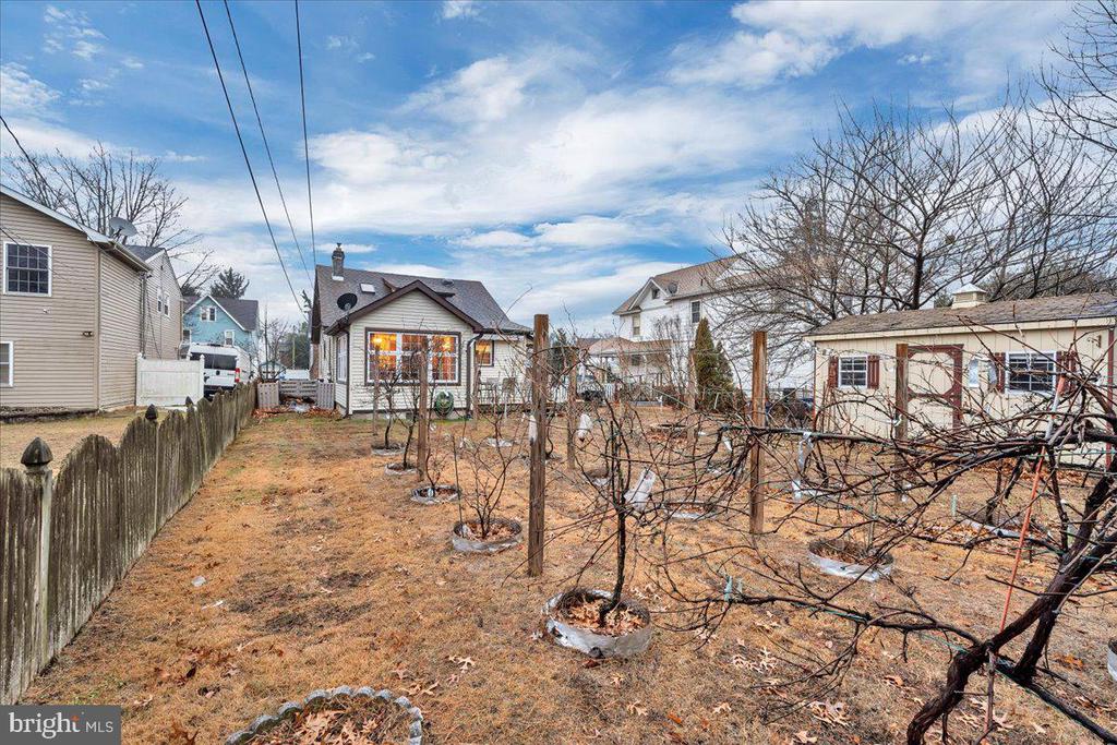 708 HIGHLAND AVENUE
