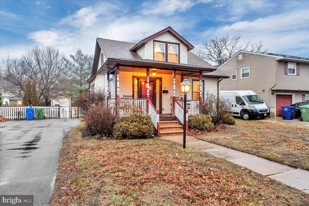 708 HIGHLAND AVENUE