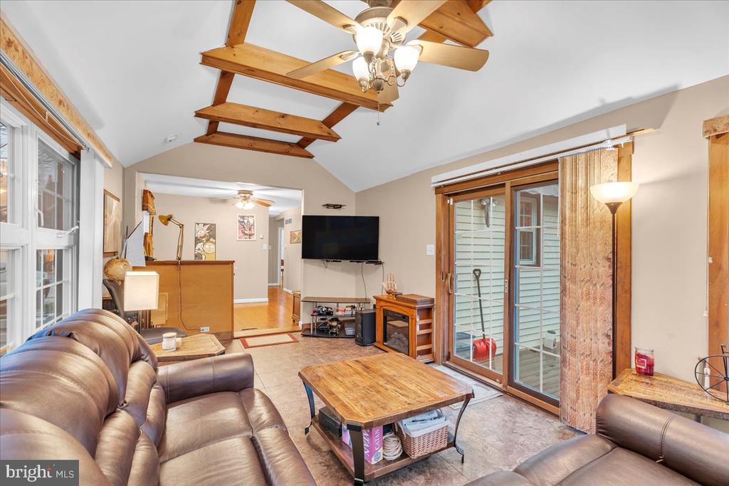 708 HIGHLAND AVENUE
