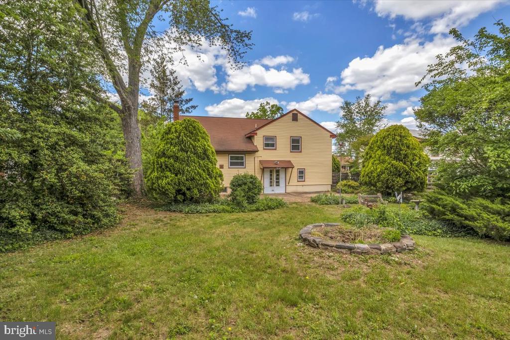 200 BOXWOOD LANE