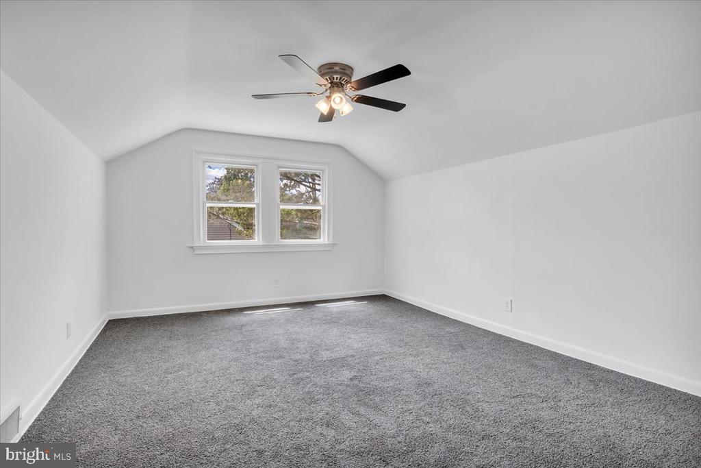200 BOXWOOD LANE