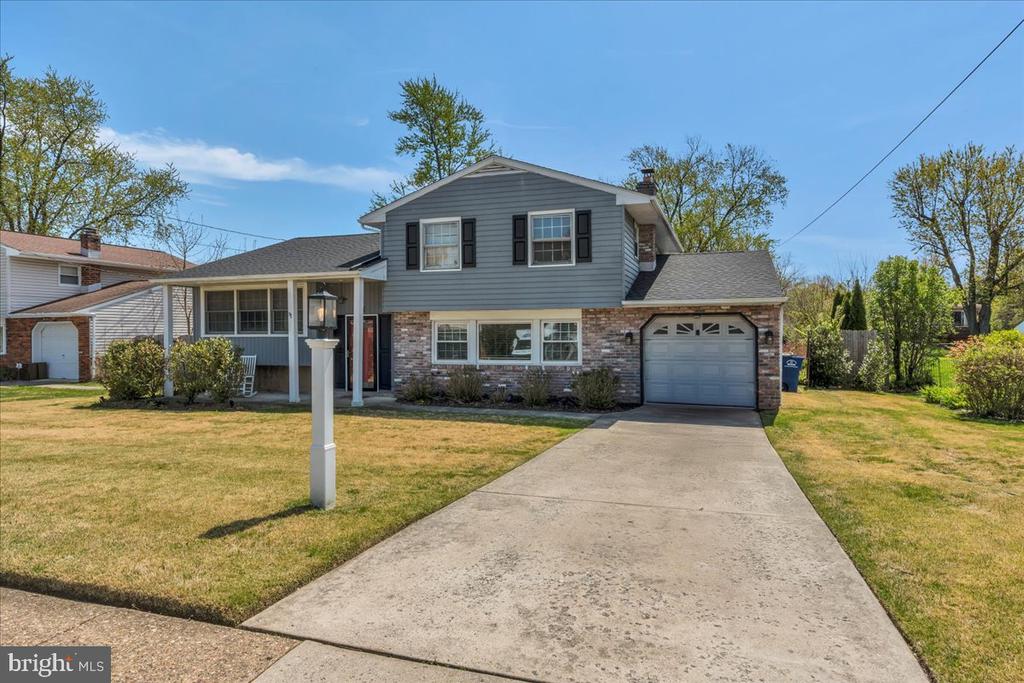 48 DARTMOUTH DRIVE