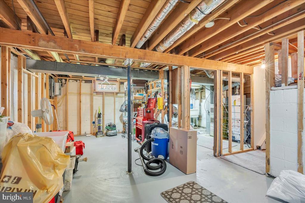 48 DARTMOUTH DRIVE