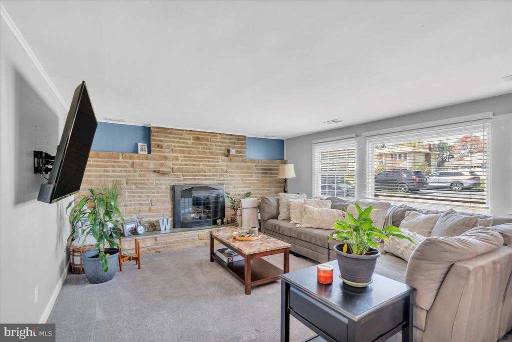 48 DARTMOUTH DRIVE