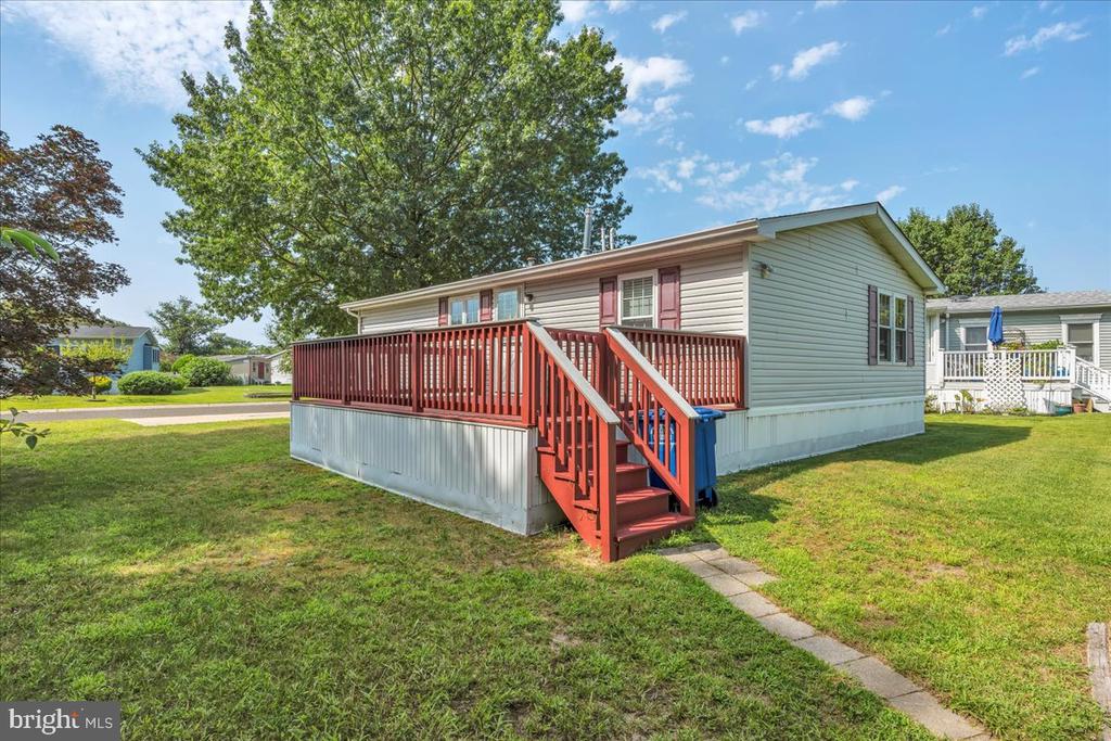 738 SABLE LANE
