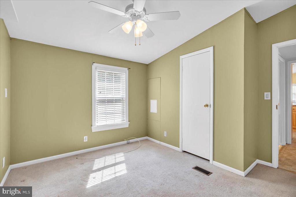 738 SABLE LANE