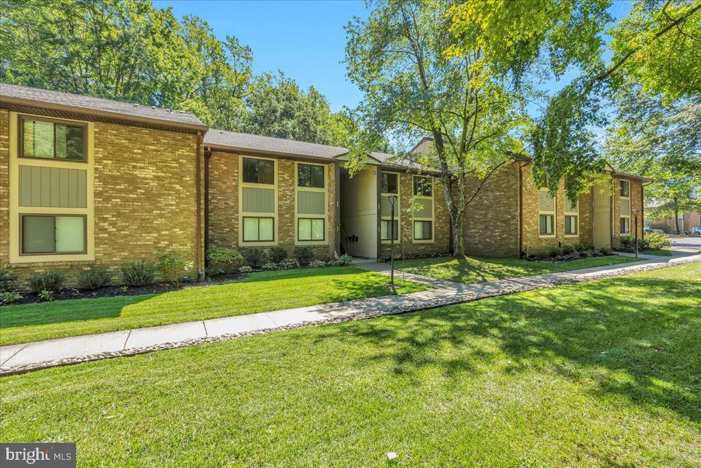 115 E KINGS HIGHWAY Unit: 442