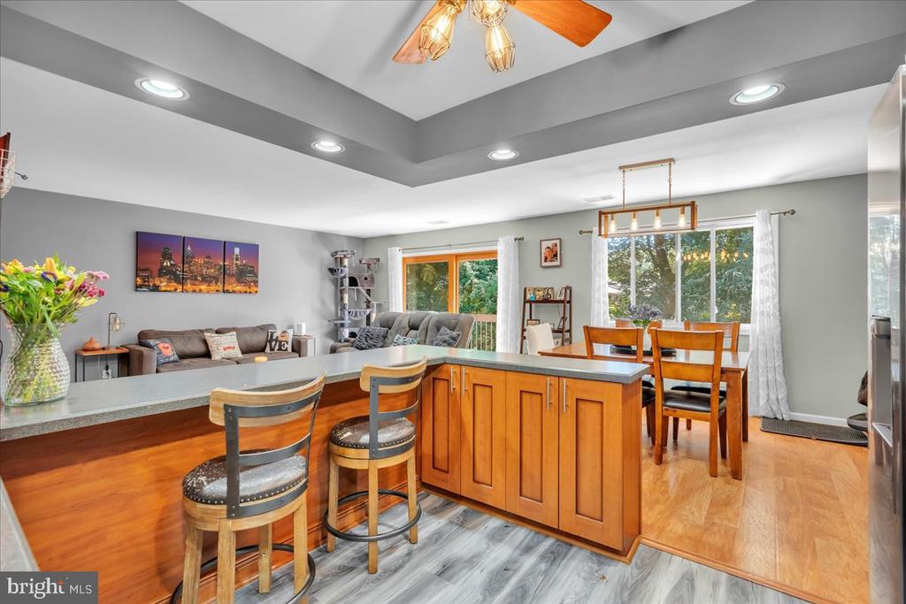 115 E KINGS HIGHWAY Unit: 442
