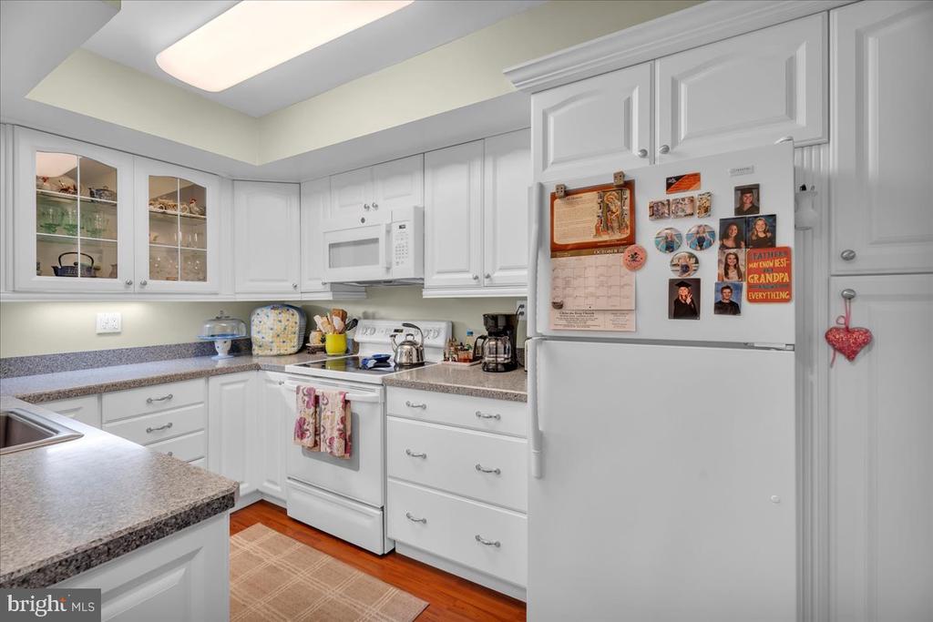 115 E KINGS HIGHWAY Unit: #443