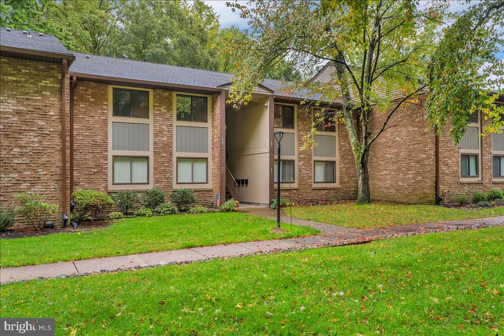 115 E KINGS HIGHWAY Unit: #443