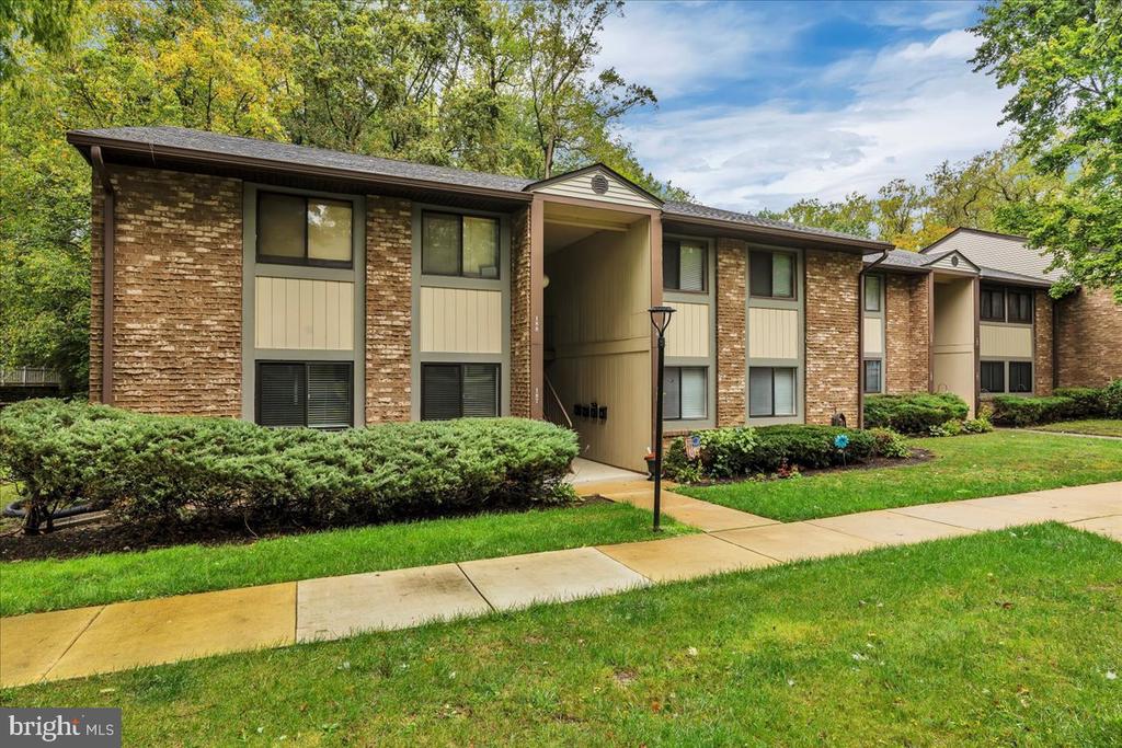 115 E KINGS HIGHWAY Unit: 187