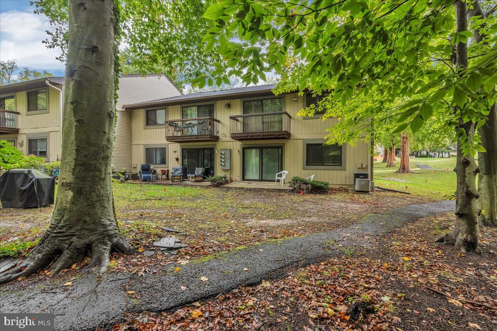 115 E KINGS HIGHWAY Unit: 187