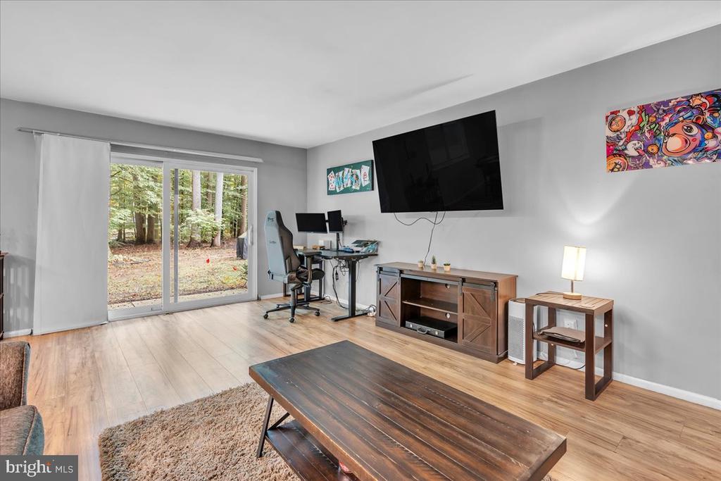 115 E KINGS HIGHWAY Unit: 187
