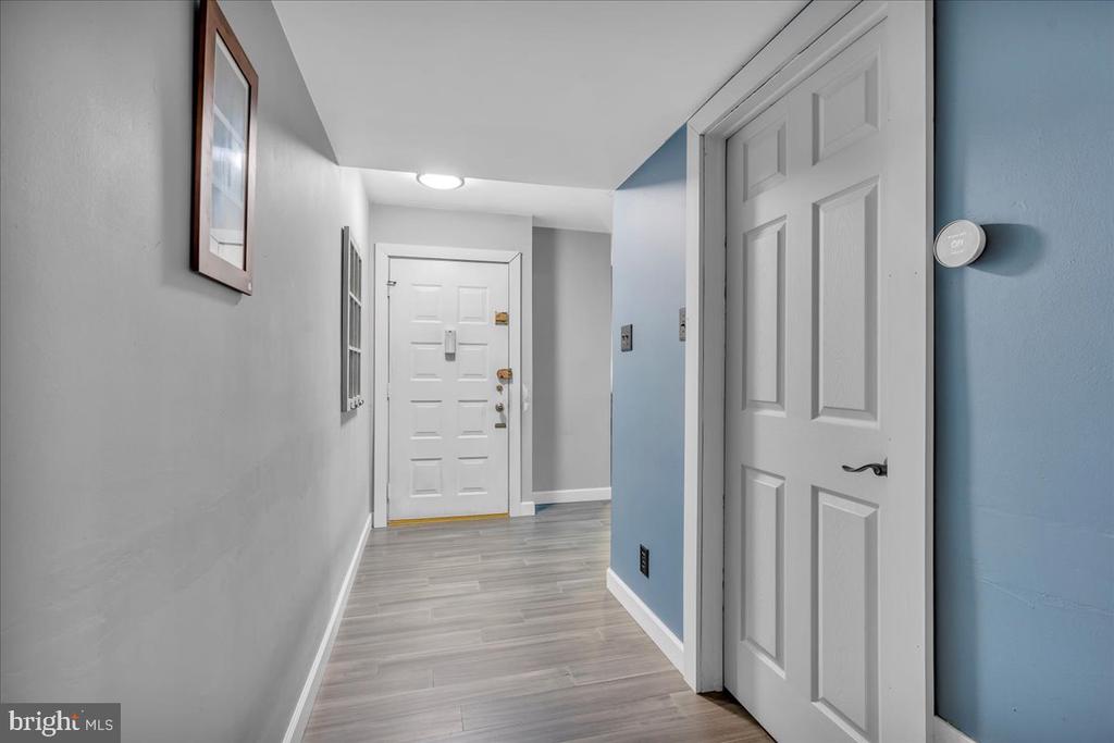 115 E KINGS HIGHWAY Unit: 187