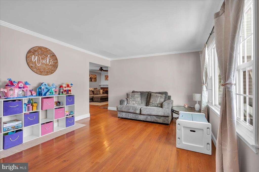 101 TARLTON COURT