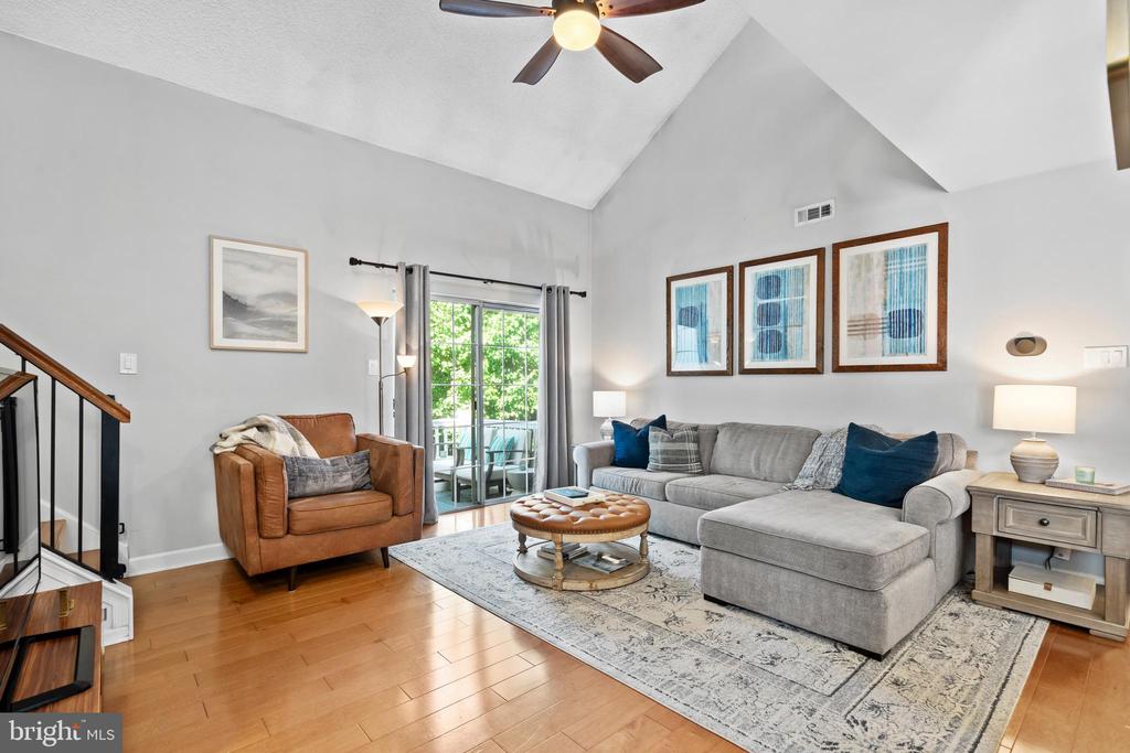 1208B YARMOUTH LANE
