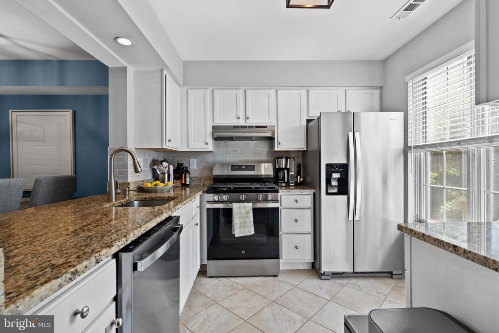 1208B YARMOUTH LANE
