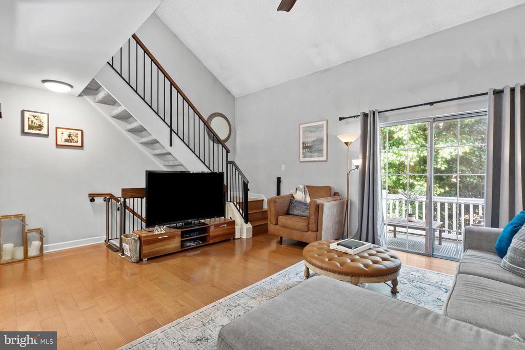 1208B YARMOUTH LANE