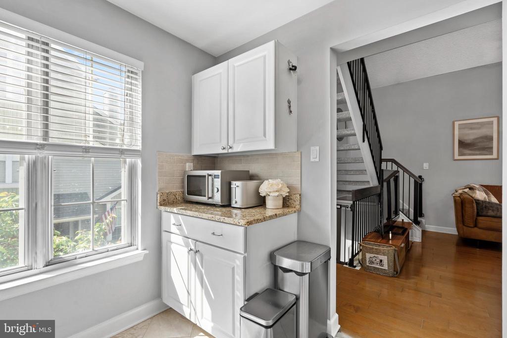 1208B YARMOUTH LANE