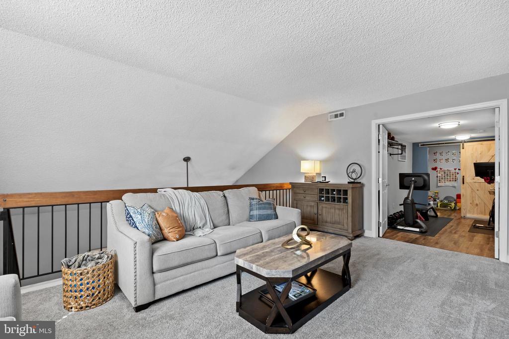 1208B YARMOUTH LANE