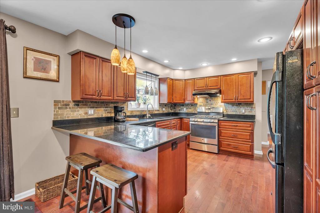 106 VILLINGER AVENUE