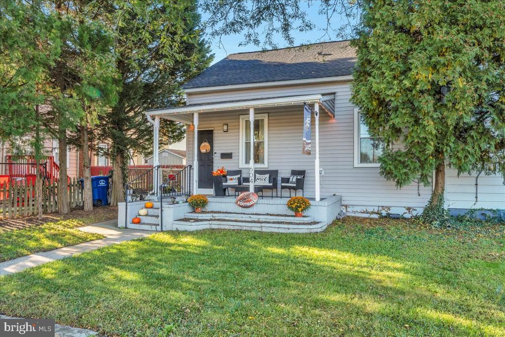604 LIPPINCOTT AVENUE