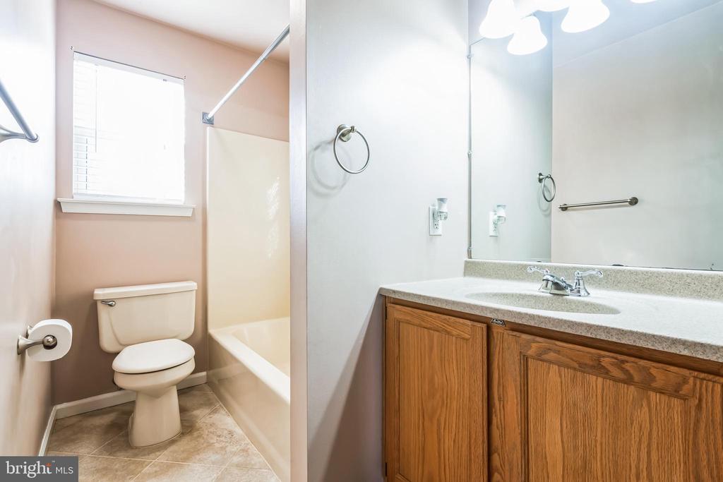 3160 DEERBERRY COURT