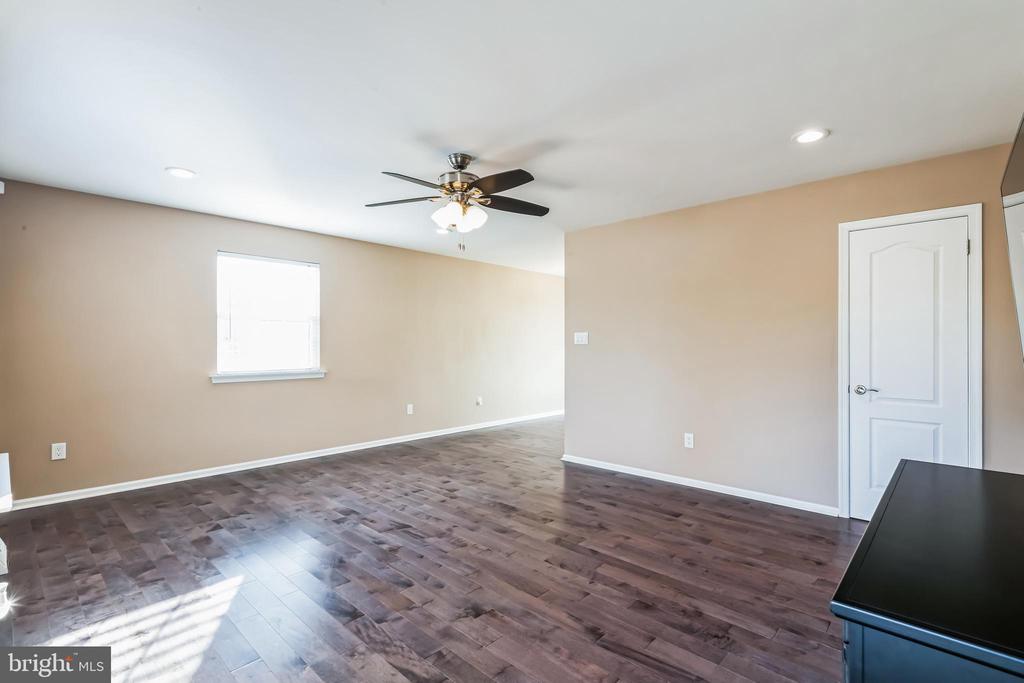 3160 DEERBERRY COURT