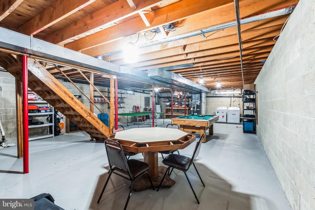 3160 DEERBERRY COURT