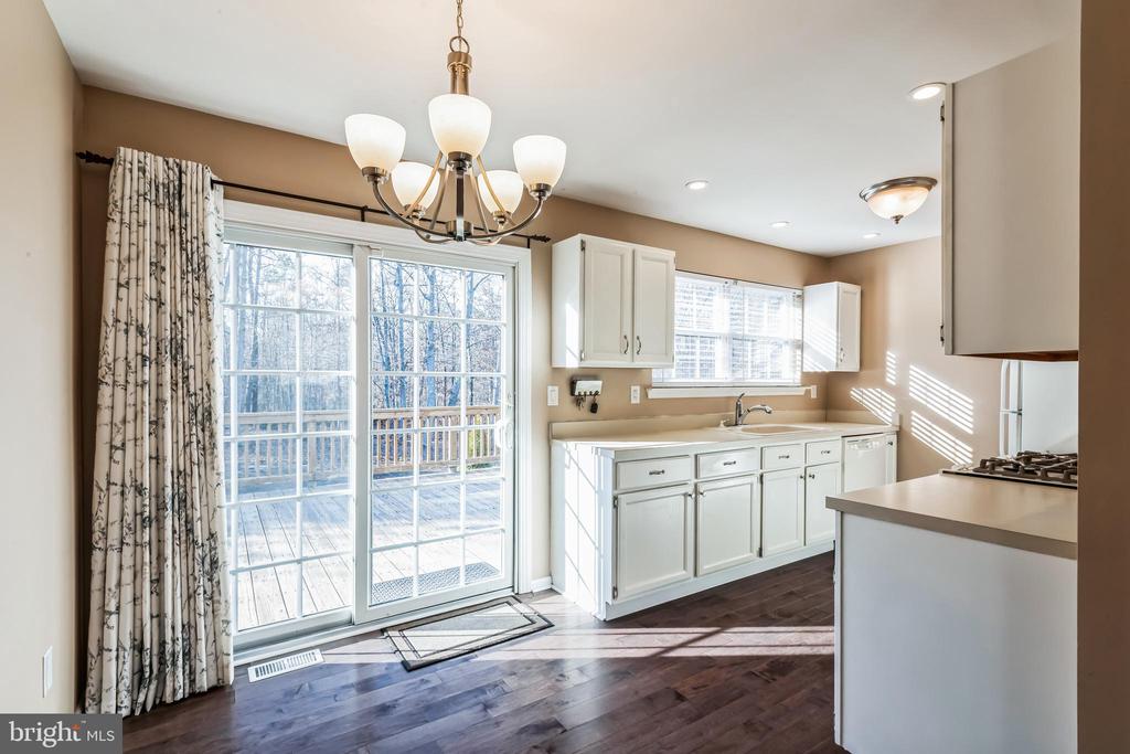 3160 DEERBERRY COURT