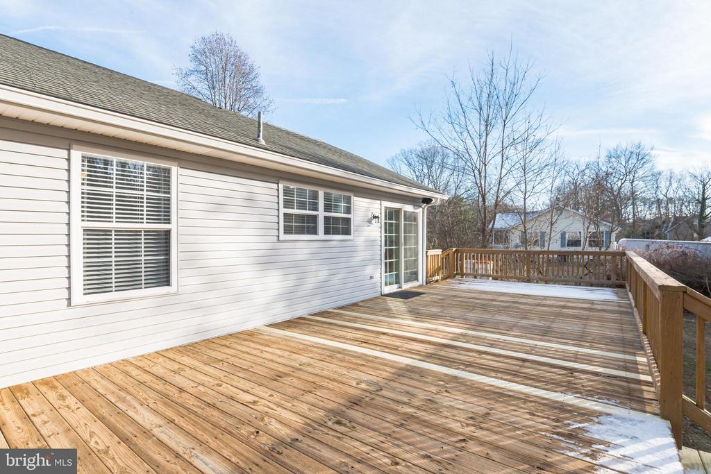 3160 DEERBERRY COURT