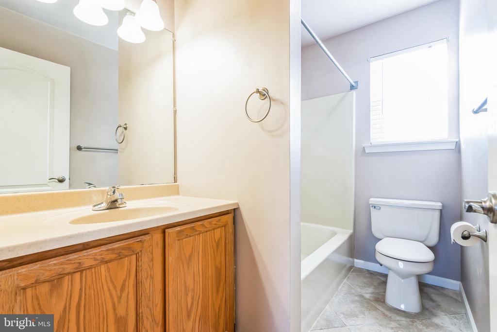 3160 DEERBERRY COURT