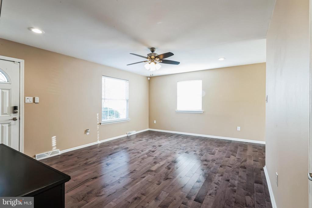 3160 DEERBERRY COURT