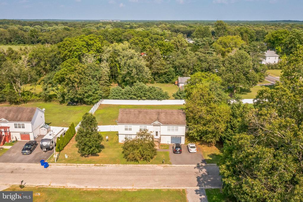 9 GREENLAWN COURT