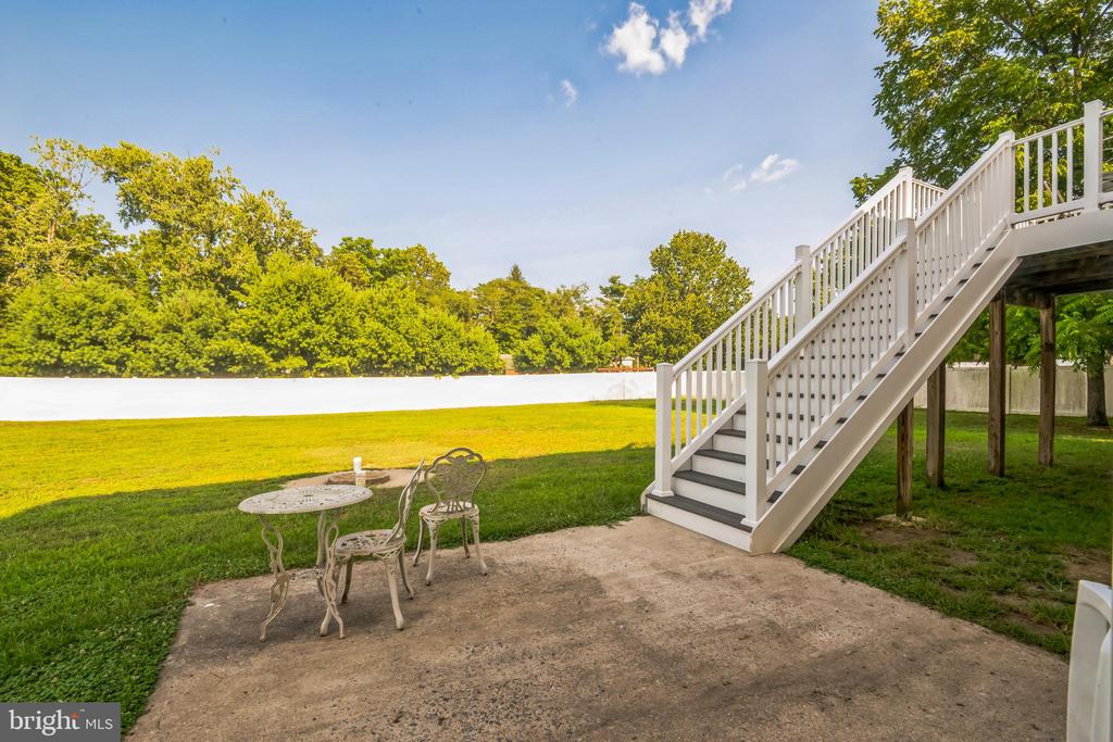 9 GREENLAWN COURT