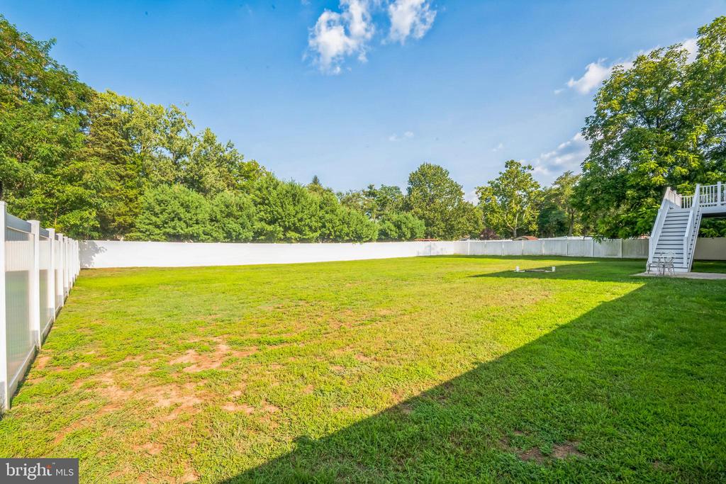 9 GREENLAWN COURT