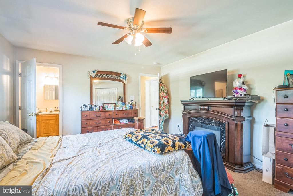 9 GREENLAWN COURT