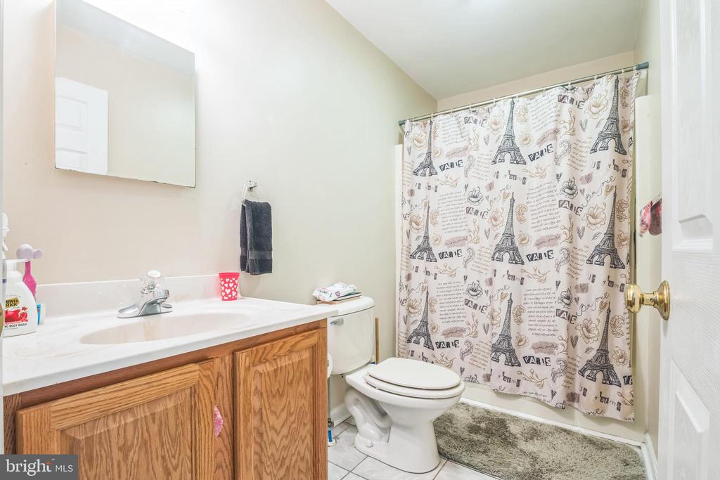 9 GREENLAWN COURT